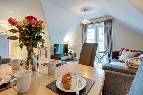The Spencer Suite Vanbrugh 5 | Oxford Holiday Let | 2 Beds & Sleeps 4