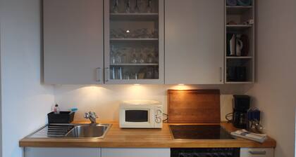 Nice, centrally located apartments in Cologne, tram stop in front of the door.