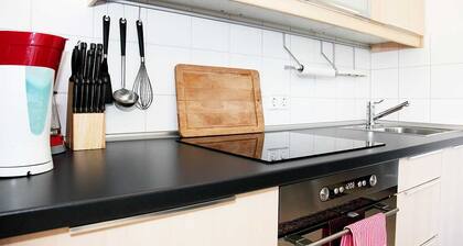 Nice, centrally located apartments in Cologne, tram stop in front of the door.