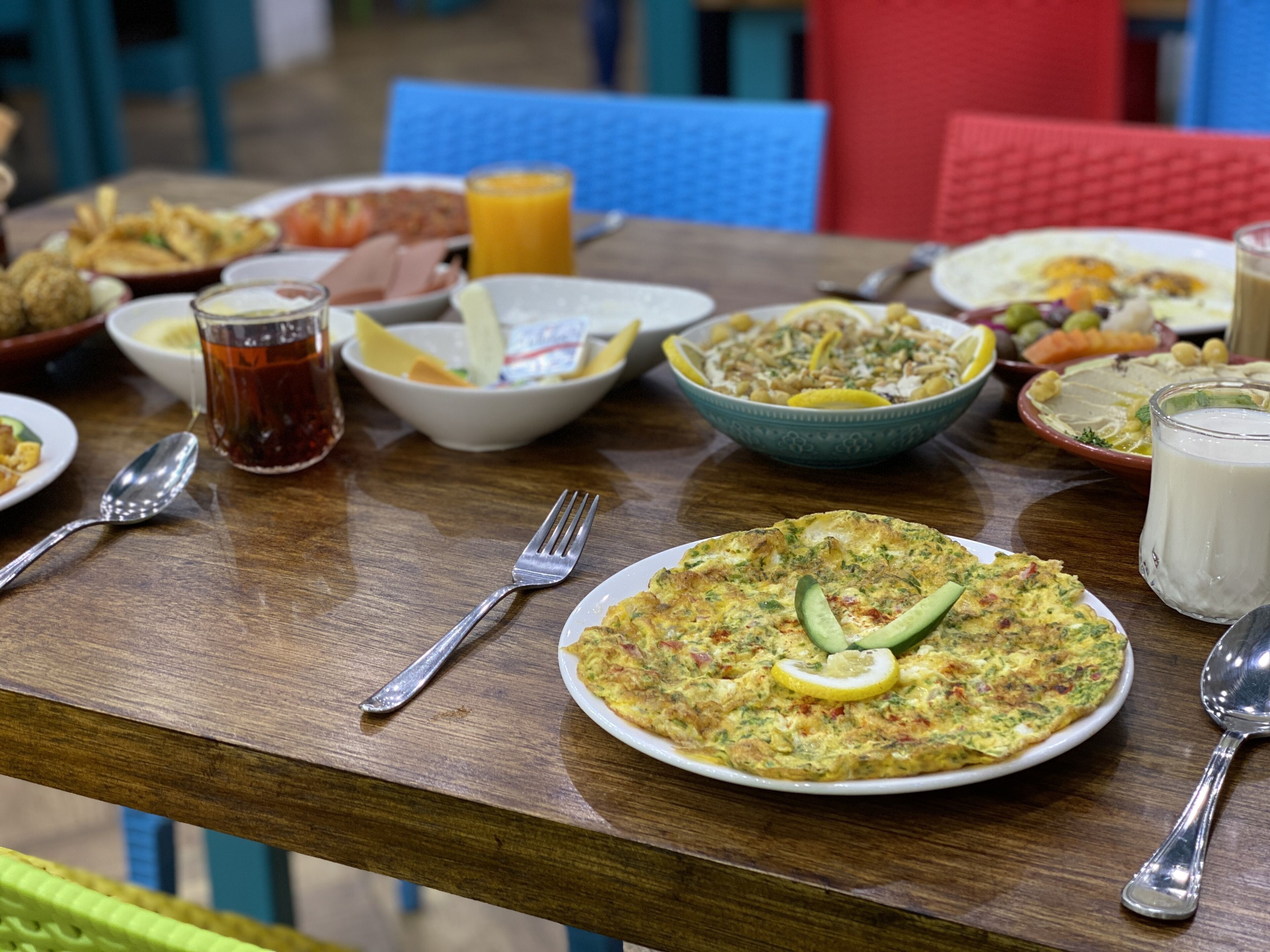 daily continental breakfast (aed 35 per person)