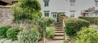 The White Cottage | Woodstock Holiday Let | 2 Beds & Sleeps 3