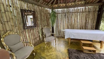 Tratamientos corporales, aromaterapia y masajes con piedras calientes
