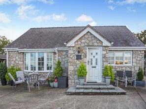 Exterior - 2 bedroom accommodation in Cefn, near St Asaph (Cefn, near St Asaph)