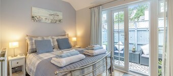 2 bedroom accommodation in Cefn, near St Asaph