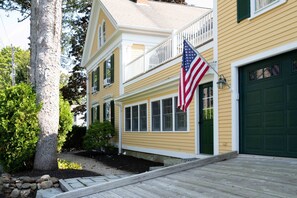 Exterior detail - Updated 5 Bedroom, 3.5 Bathroom, Walk to Dock Square & 3/4 mile to Goochs Beach! (Kennebunk)