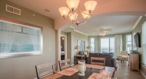 Apartment, Mehrere Betten, eigener Pool, Strandblick | Eigene Küche | Kühlschrank, Mikrowelle, Herdplatte, Geschirrspüler