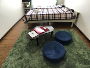 1 bedroom, desk, free WiFi, bed sheets