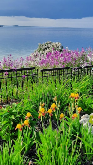 Exterior detail - Bayview #1 on Lake Huron (Saint Ignace)