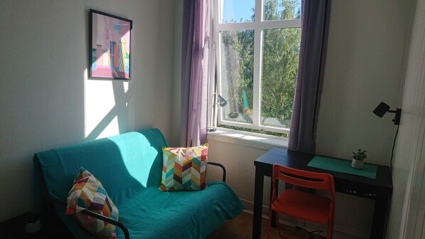 Comfort Apartment, 3 Bedrooms | Living room