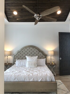 4 bedrooms, WiFi, bed sheets