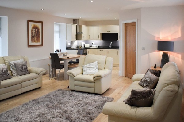 TV, peis og stereoanlegg