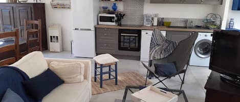 TV