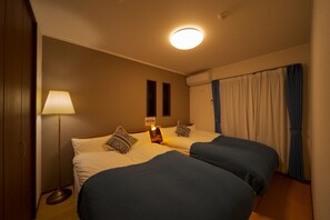 4 bedrooms, desk, free WiFi, bed sheets