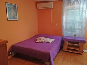 1 makuuhuone, silitysrauta/-lauta, Wi-Fi, vuodevaatteet