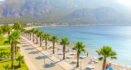 Dolunay Suit & Beach