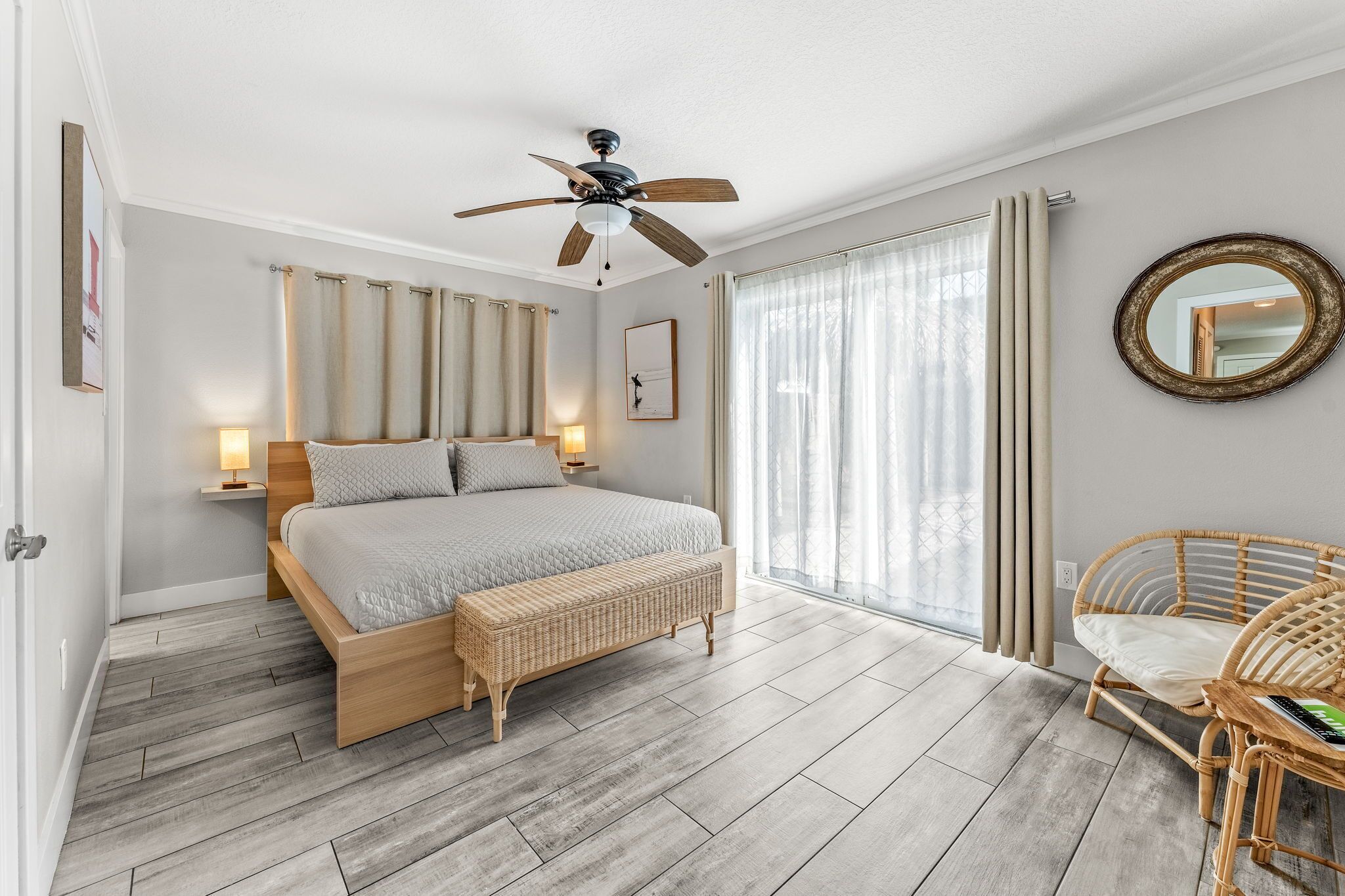 4 habitaciones, tabla de planchar con plancha y wifi gratis 