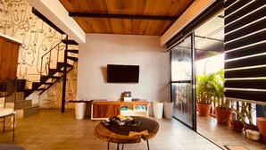 Design Loft | Living area | 32-inch Smart TV with cable channels, TV, Netflix - Casa Maria Malecon (Puerto Vallarta)