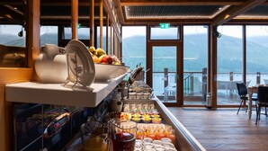 Kontinental frokost hver dag (mot et tillegg)