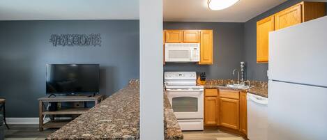 Condo, 1 Queen Bed, Private Pool | Private kitchen | Fridge, microwave, stovetop, dishwasher
