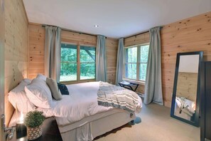 4 soverom, strykejern/-brett, wi-fi og sengetøy