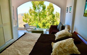 2 Schlafzimmer, Schreibtisch, Bügeleisen/Bügelbrett, WLAN