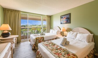 Habitación estándar, vistas al jardín | Tabla de planchar con plancha, wifi gratis, decoración individual