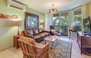 Apartment, 1 Schlafzimmer, Gartenblick | Wohnzimmer | 32-Zoll-Flachbildfernseher mit Kabelempfang, Fernseher, DVD-Player