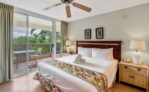 Condo, 1 habitación, vista al jardín | Decoración personalizada y muebles diferentes