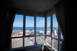 Apartamento, 3 quartos | Terraço/pátio