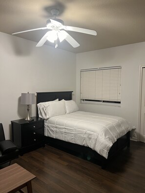 1 bedroom, desk, iron/ironing board, free WiFi