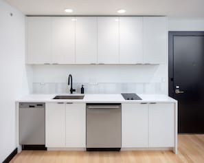Deluxe Room, 1 Queen Bed, Kitchenette (Self Check-in with Virtual Front Desk) | Private kitchen | Mini-fridge, electric kettle, toaster, freezer
