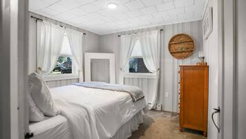 3 chambres, fer et planche à repasser, Wi-Fi gratuit, draps fournis