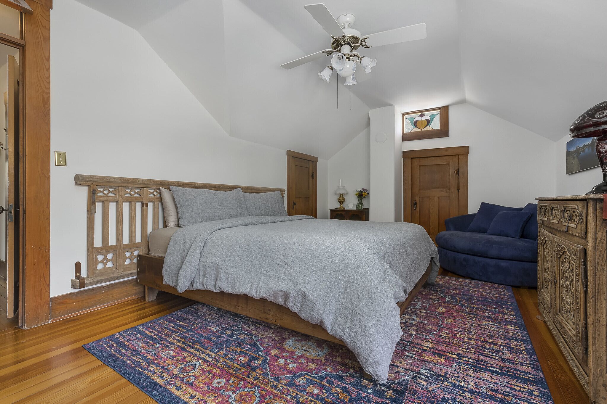 4 slaapkamers, een strijkplank/strijkijzer, gratis wifi, beddengoed