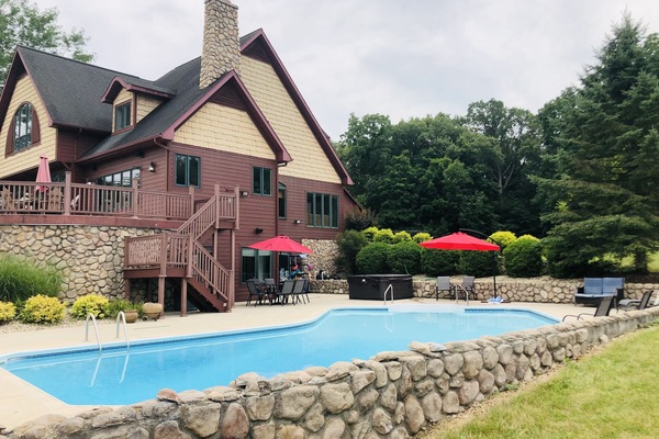 Een verwarmd zwembad