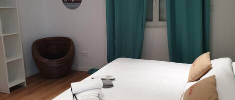 4 bedrooms, iron/ironing board, travel cot, free WiFi