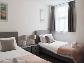 3 chambres, accès au Wi-Fi (inclus), literie fournie