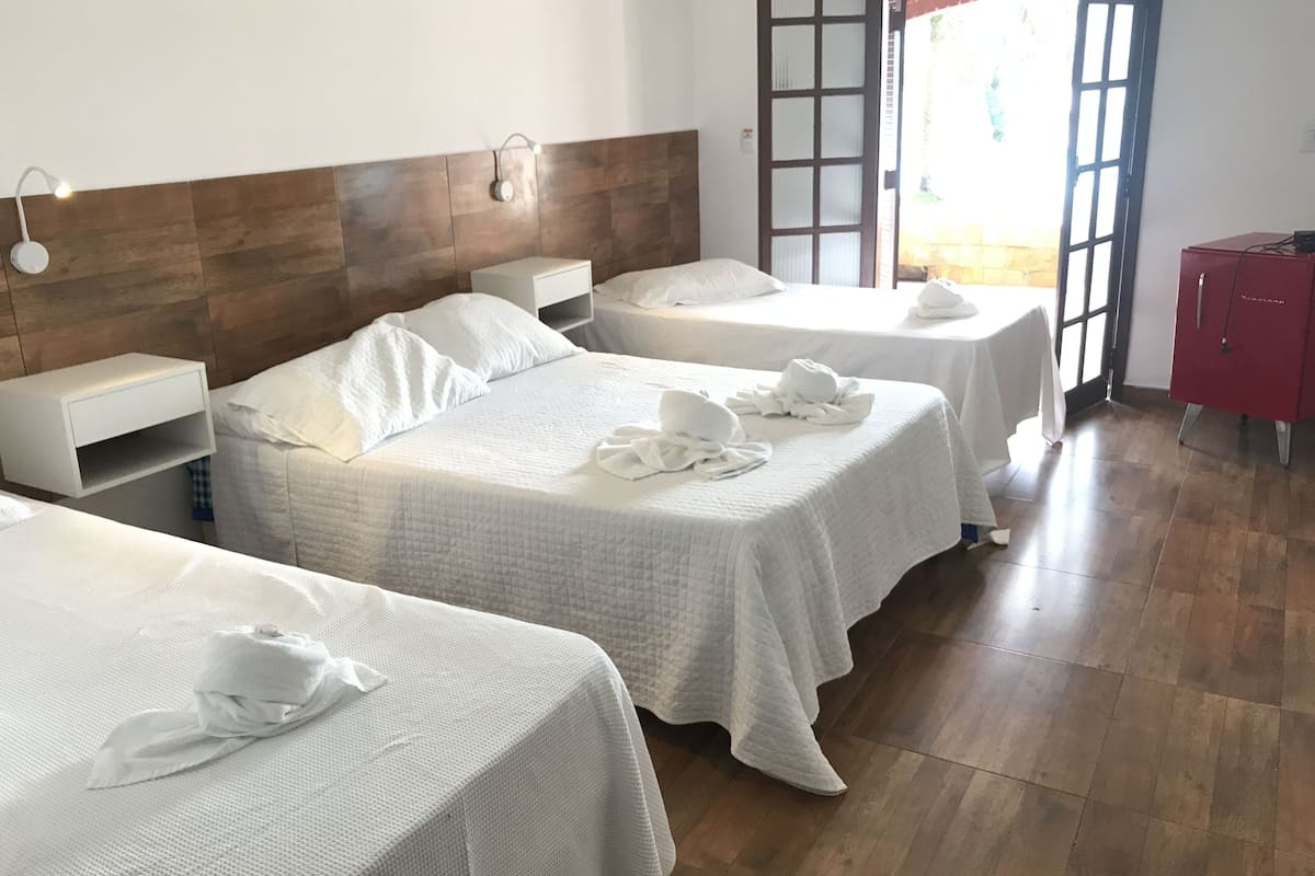 superior suite, bay view, sea facing | 1 bedroom, minibar, desk, bed sheets