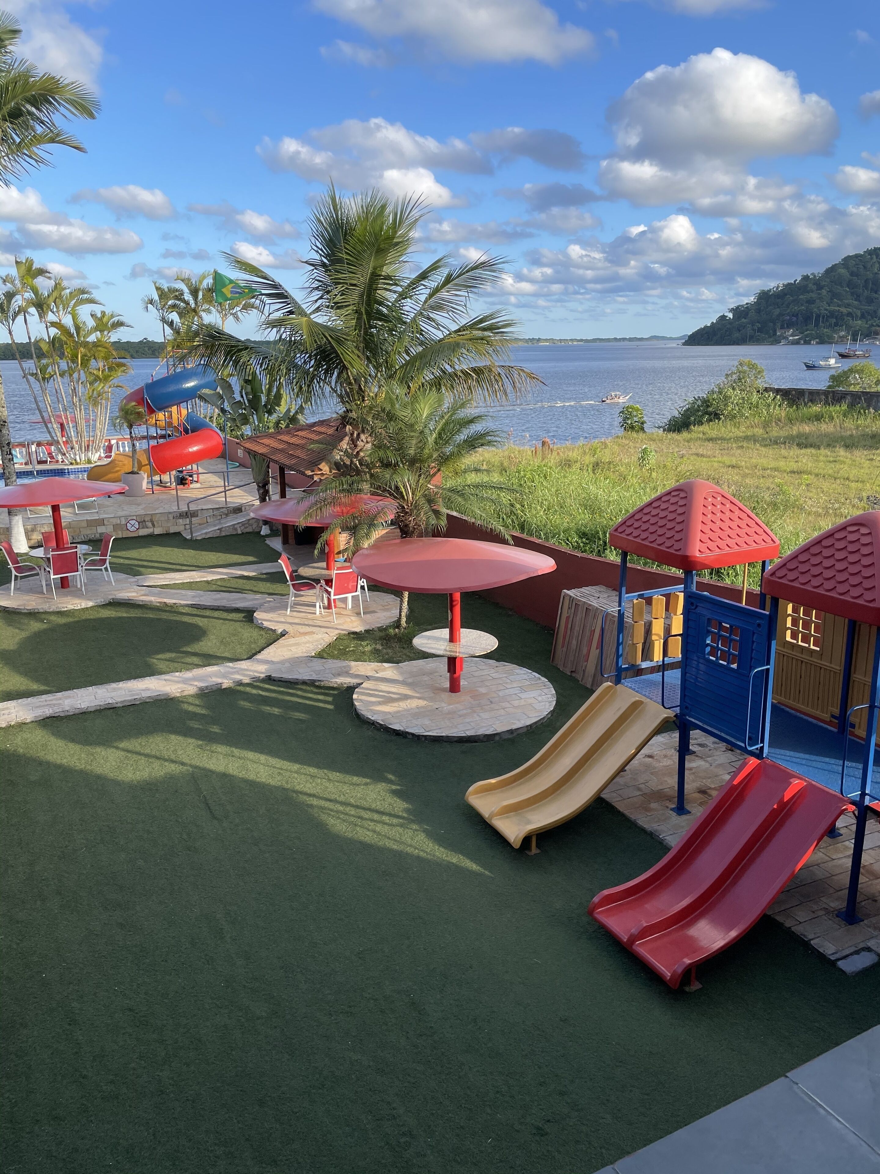 children’s play area – outdoor