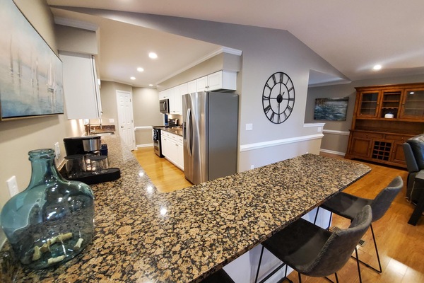 Køleskab, mikrobølgeovn, ovn, kogeplade