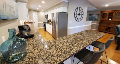 Drake's Cove - Waterfront Oasis