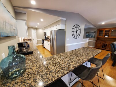 Drake's Cove - Waterfront Oasis