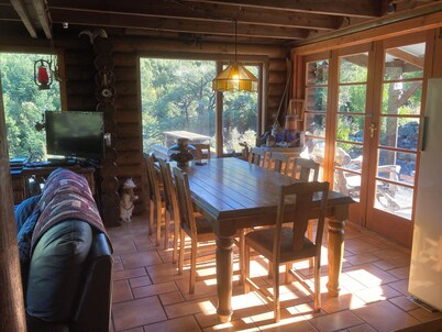 Lancewood lodge, the favourite log chalet for groups and multiple families