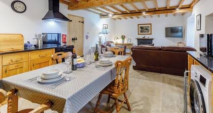 Aisgill Farm Cottage - UK31183