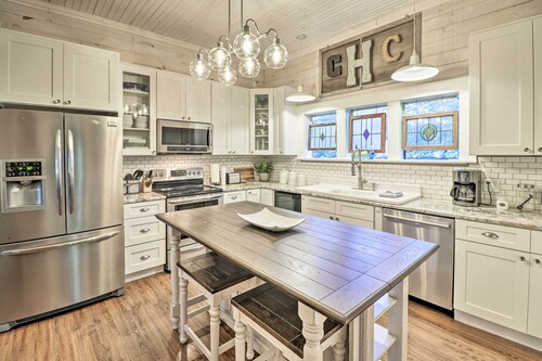 Country-Chic Cotter Home w/ Outdoor Living Space!
