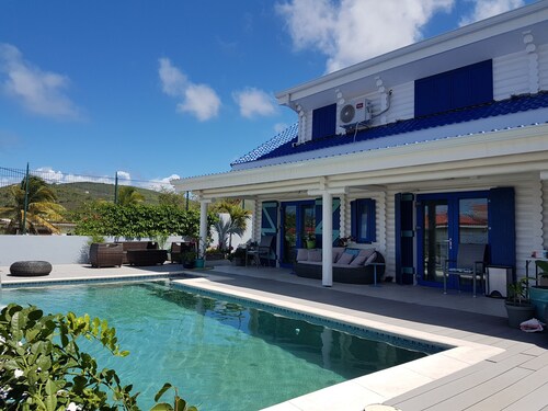 Stunning terraced Logcabin House with pool 