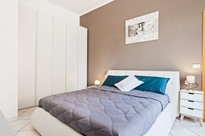 1 bedroom, iron/ironing board, Internet - GuestHost - The apartment is located on the first floor of a building without a lift.There are 31 steps.In 50 square meters of space, it comfortably accommodates 2 people, with a double bedroom and a sofa in the living room.Balcony. Free uncovered parkin (Bologna)