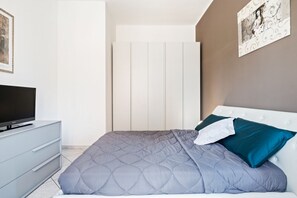 1 soverom, strykejern/-brett og internettilgang