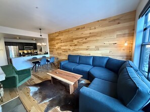 Televisión, chimenea