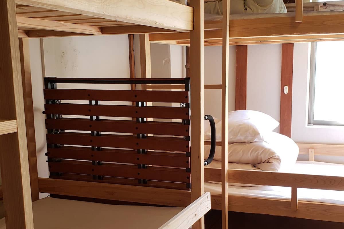 Chambre Familiale, non-fumeurs (No.2) | 8 chambres, espace de travail pour ordinateur portable, Wi-Fi gratuit