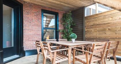 Le Lounge: Spacious Apartment in Heart of the Plateau + Private Terrace